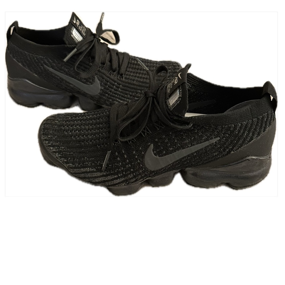 Nike Air Vapormax Flyknit women’s all black shoes, 7
